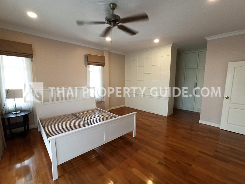 House with Shared Pool in Sukhumvit 