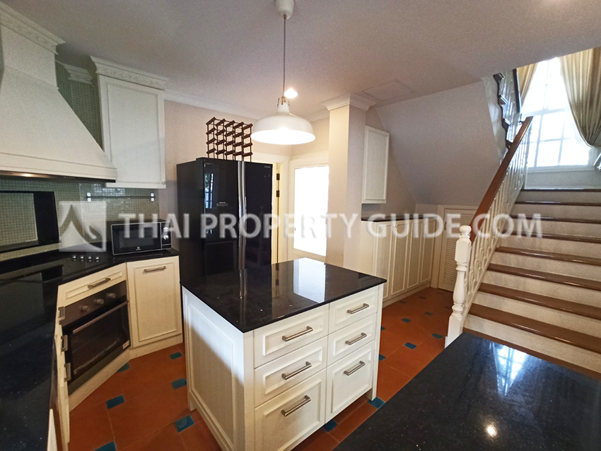 House with Shared Pool in Sukhumvit 