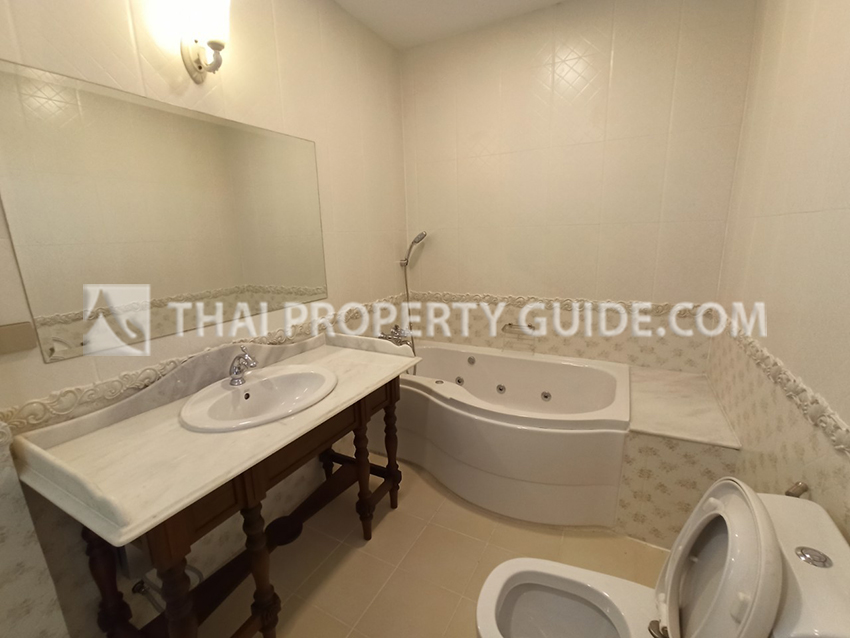 House with Shared Pool in Sukhumvit 