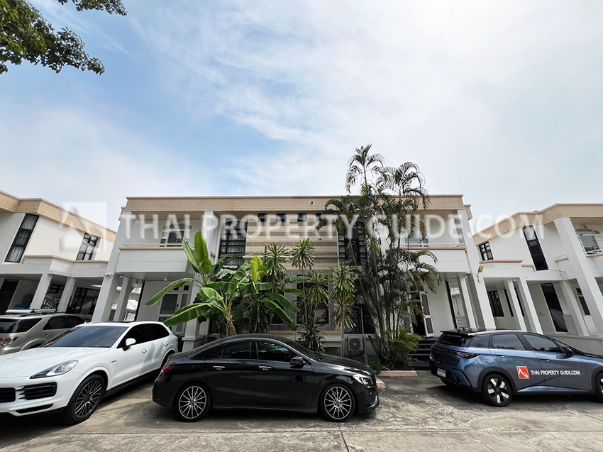 House with Shared Pool in Sukhumvit 