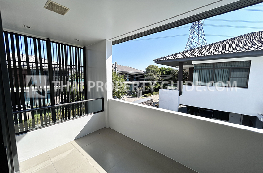 House with Shared Pool in Sukhumvit 