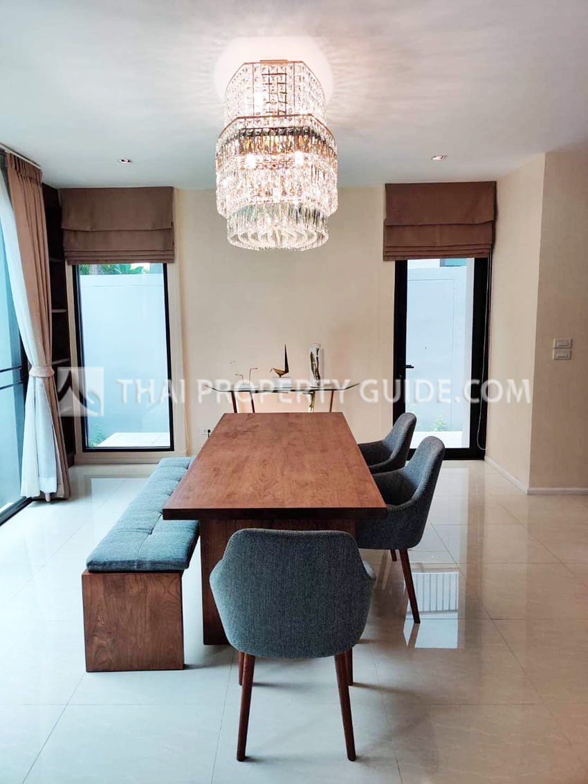 House with Shared Pool in Sukhumvit 