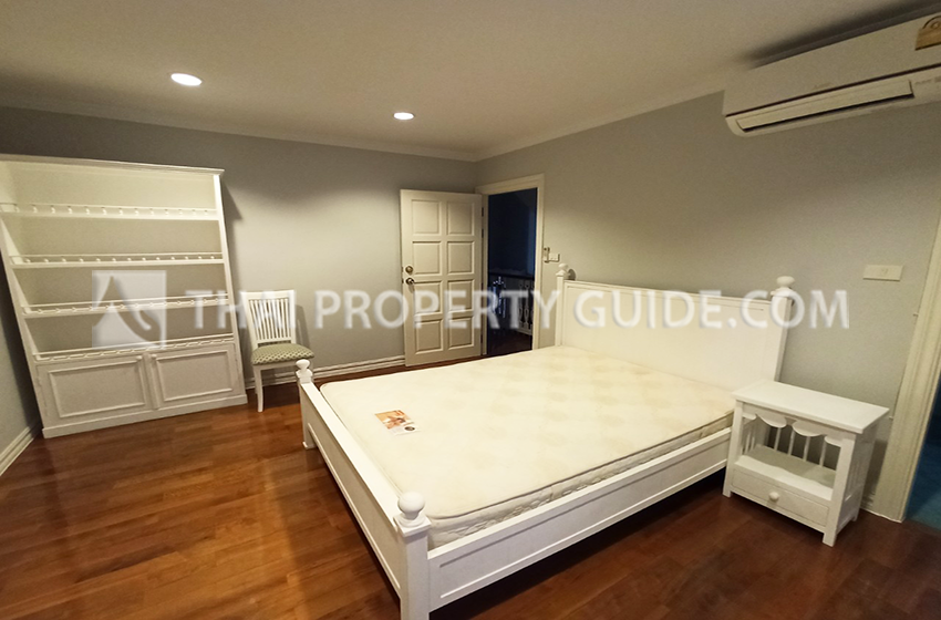 House with Shared Pool in Sukhumvit 