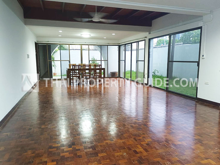 House with Shared Pool in Sukhumvit 