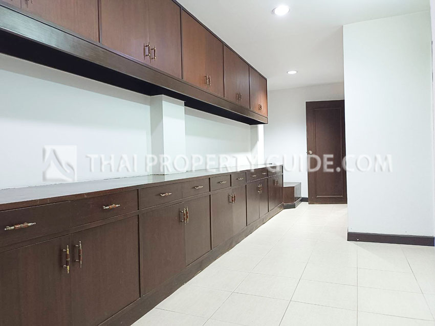 House with Shared Pool in Sukhumvit 