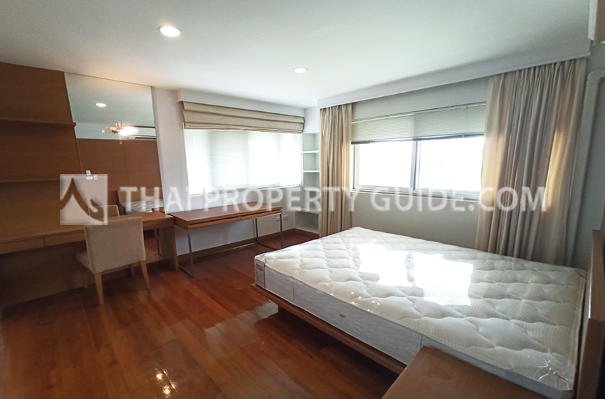 House with Shared Pool in Sukhumvit 