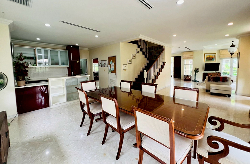 House with Shared Pool in Sukhumvit 