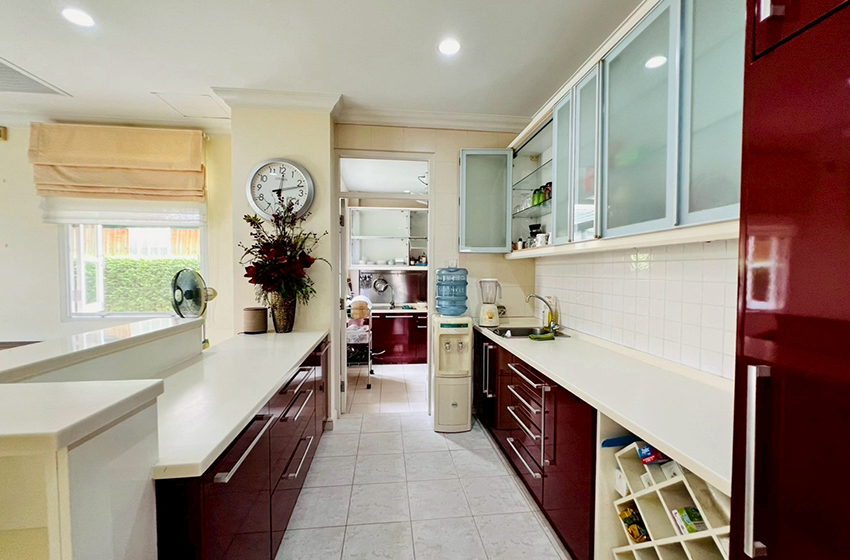 House with Shared Pool in Sukhumvit 