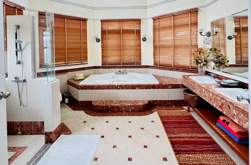House with Shared Pool in Sukhumvit 