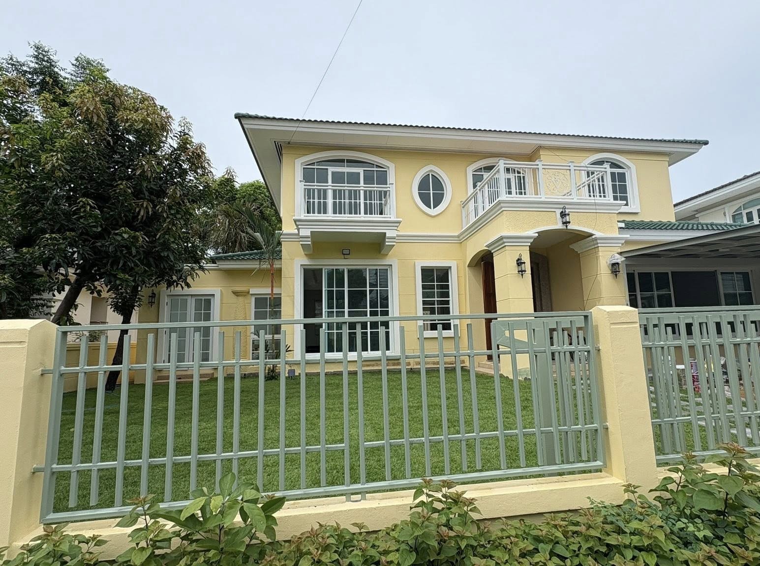 House with Shared Pool in Sukhumvit