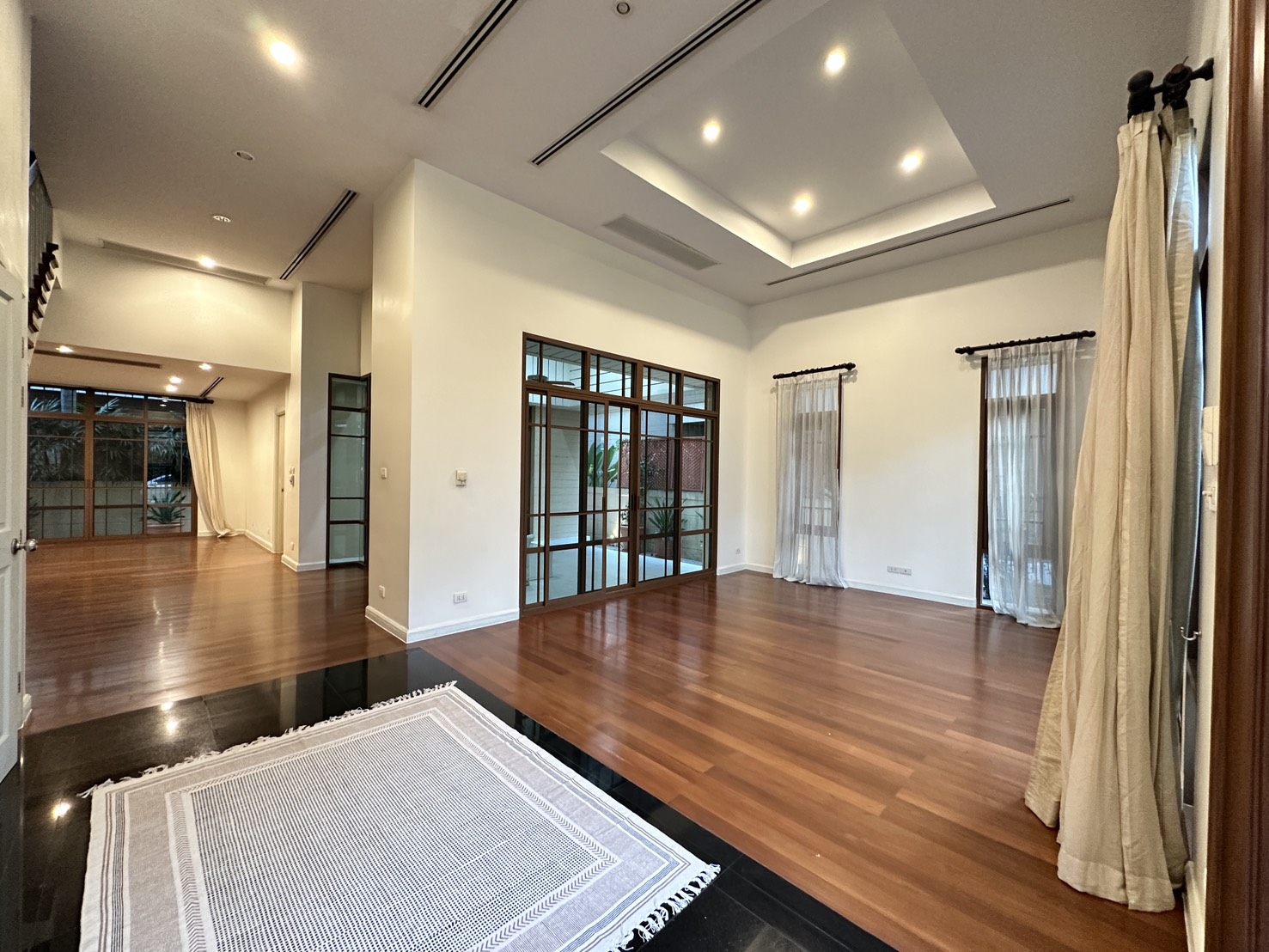 House with Shared Pool for rent in Sukhumvit