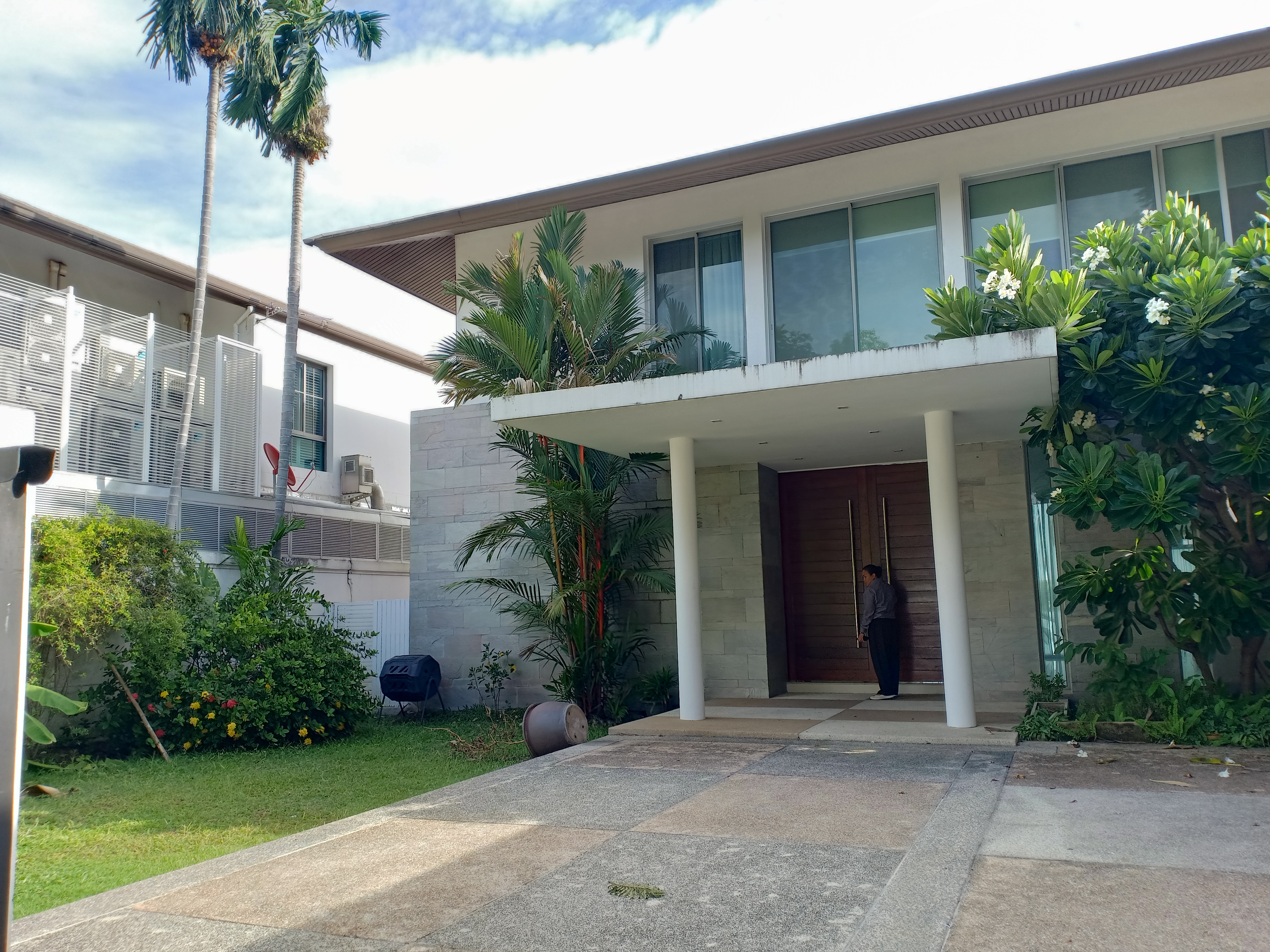 House with Shared Pool in Vibhavadi Rangsit 