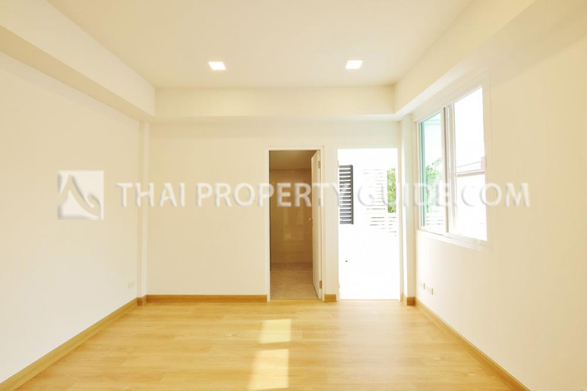 House For Sale in Sukhumvit 