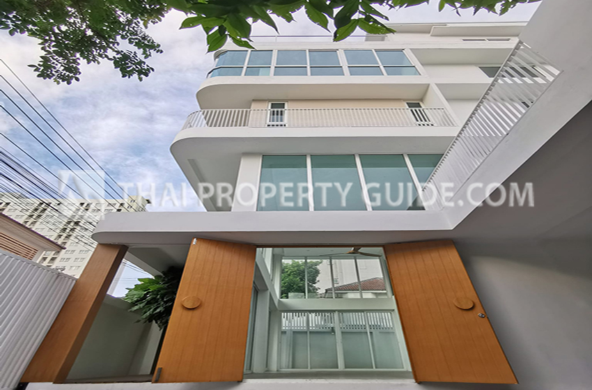 House For Sale in Sukhumvit