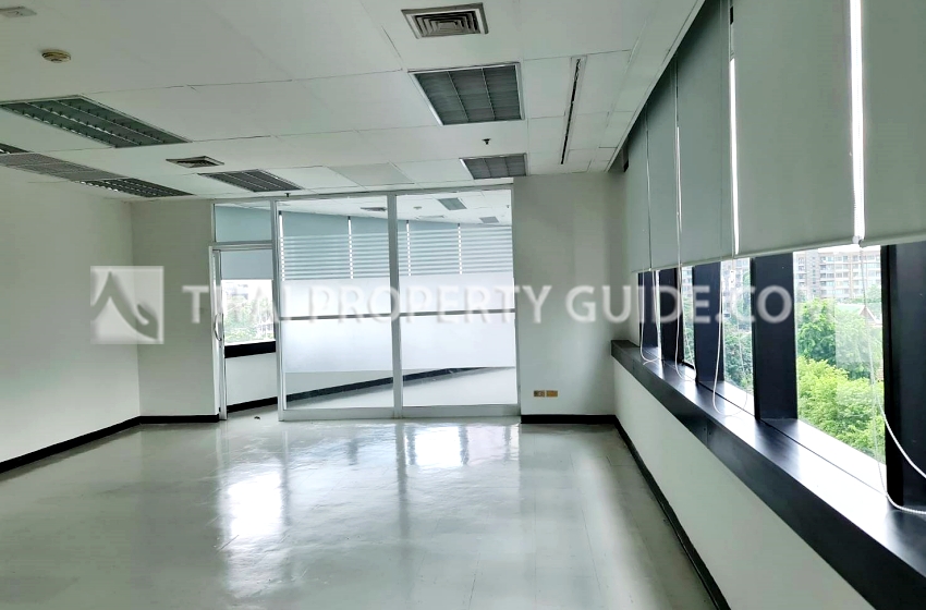 Office For Rent in Ratchada 