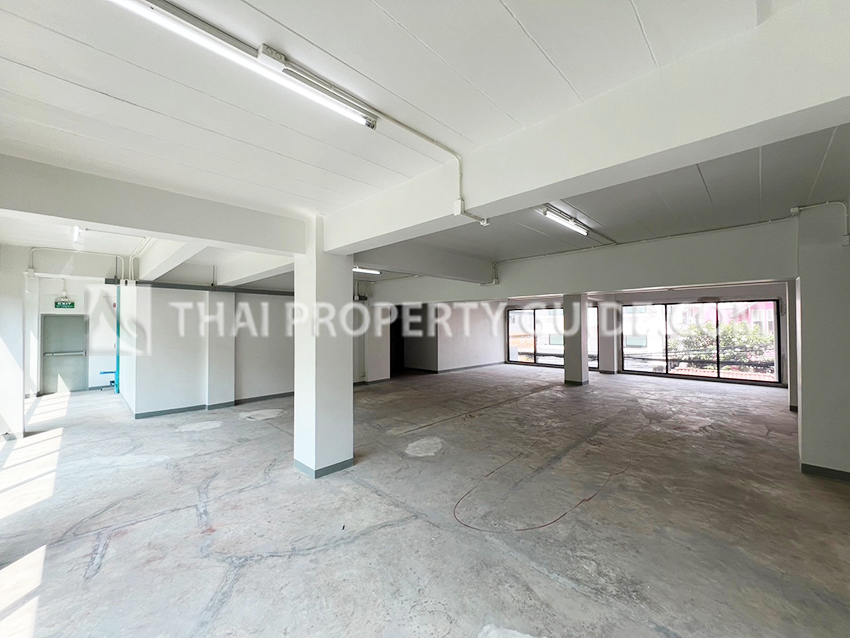 Office For Rent in Sathorn 