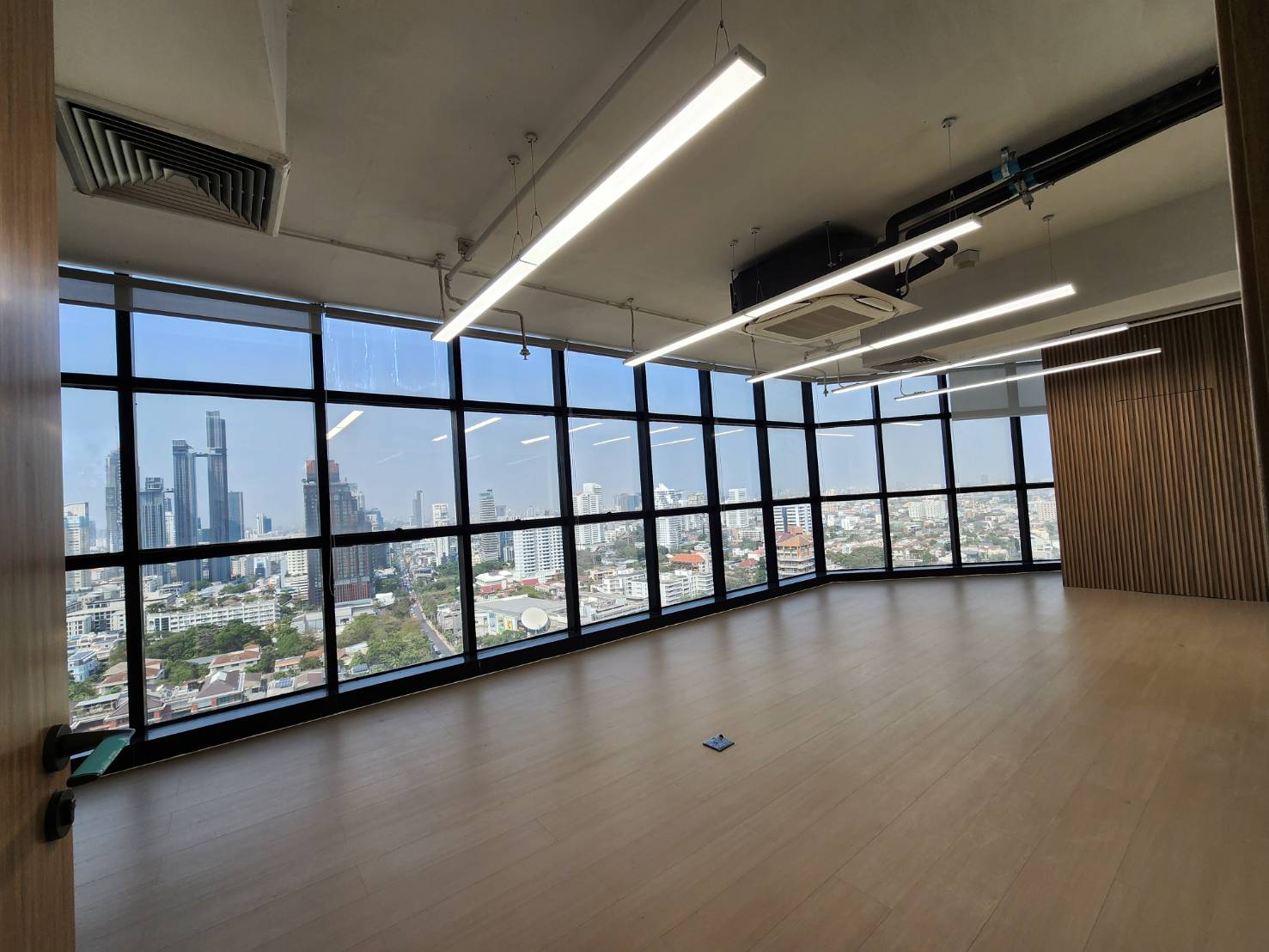 Office For Rent in Sukhumvit 