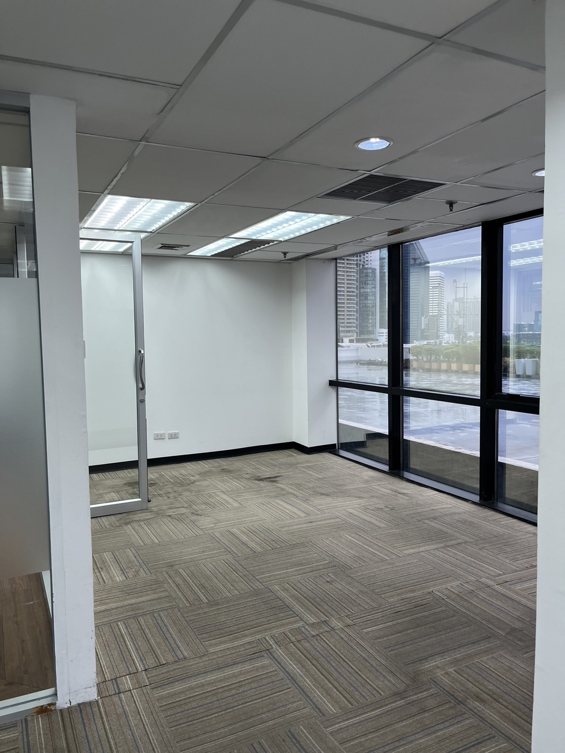 Office For Rent in Sukhumvit 