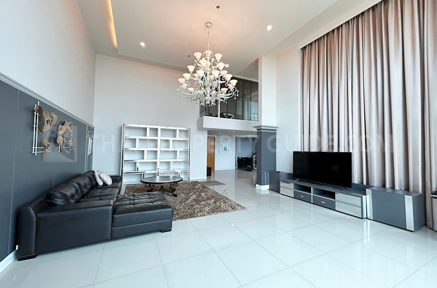 Penthouse for rent in New Petchburi