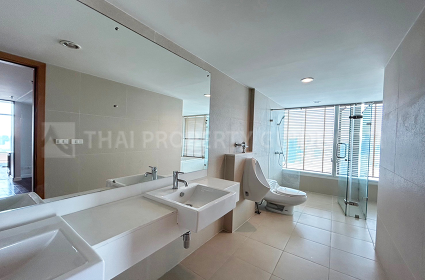 Penthouse in New Petchburi 