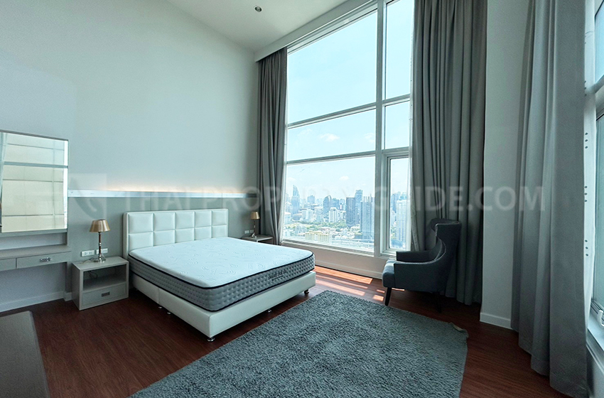 Penthouse in New Petchburi 