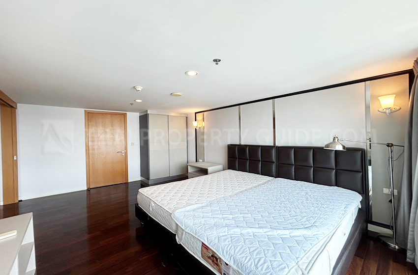 Penthouse in New Petchburi 