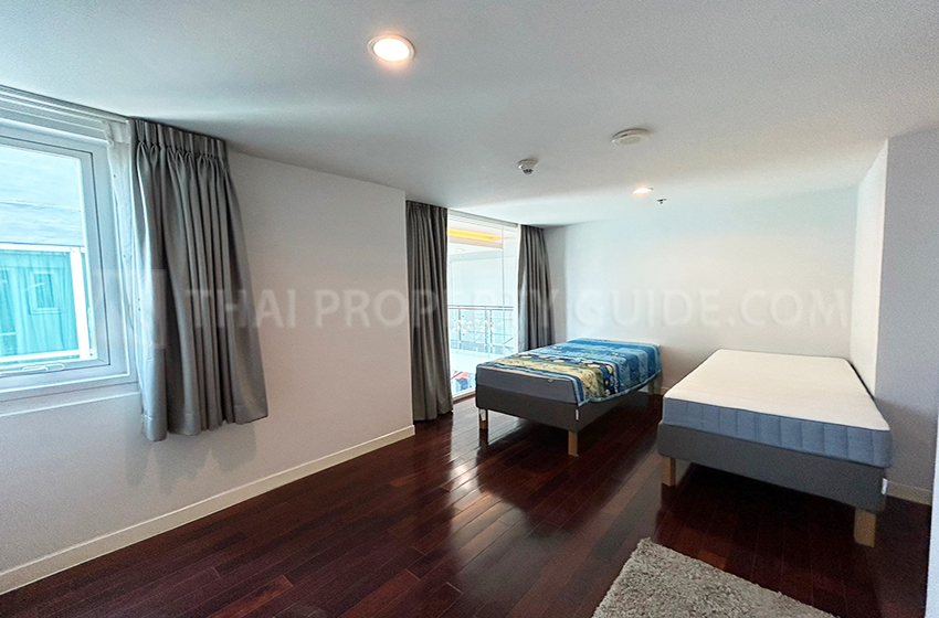 Penthouse in New Petchburi 