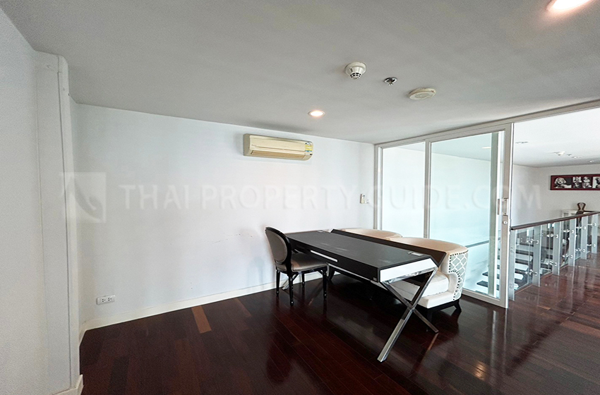 Penthouse in New Petchburi 