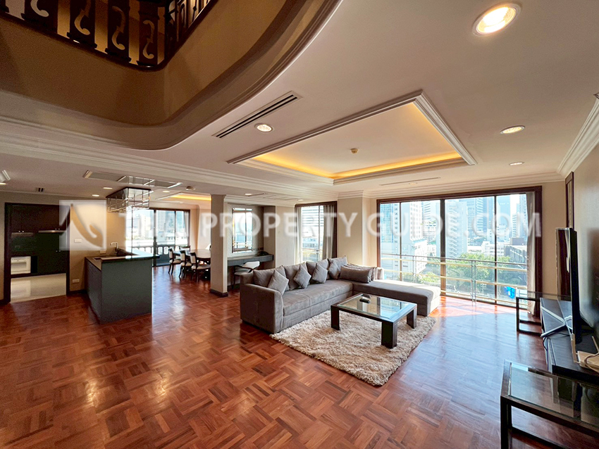 Penthouse for rent in Ploenchit