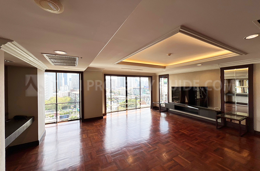 Penthouse for rent in Ploenchit