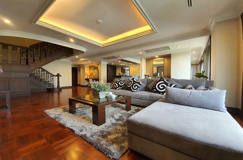 Penthouse for rent in Ploenchit