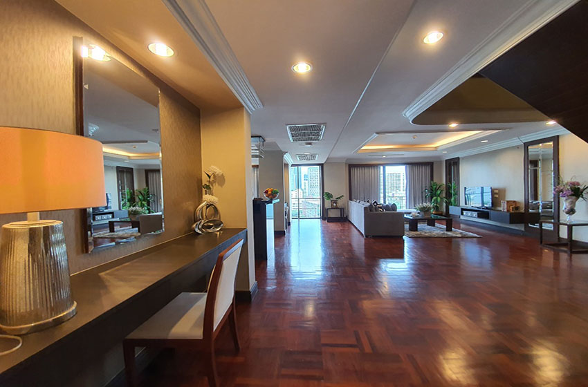 Penthouse in Ploenchit 