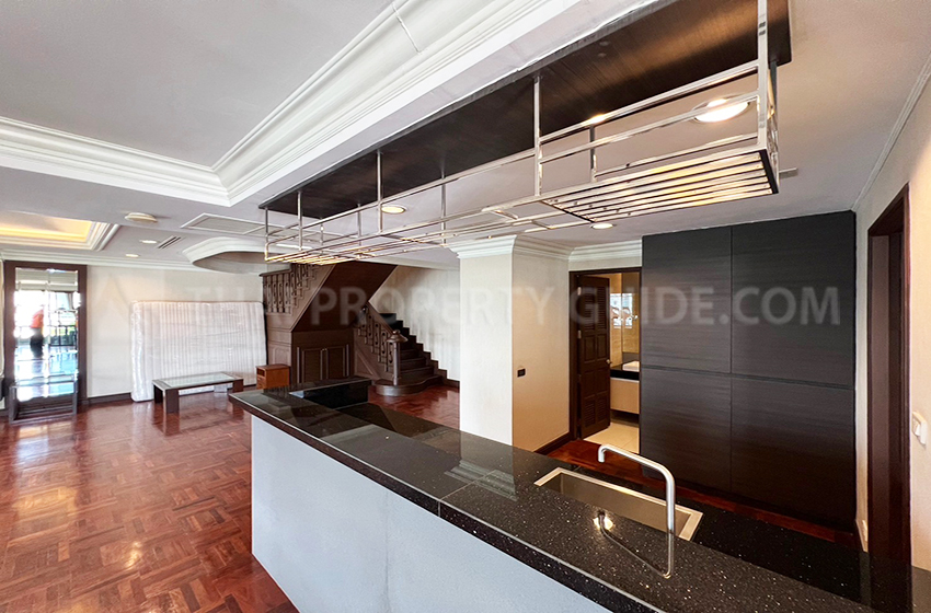 Penthouse in Ploenchit 