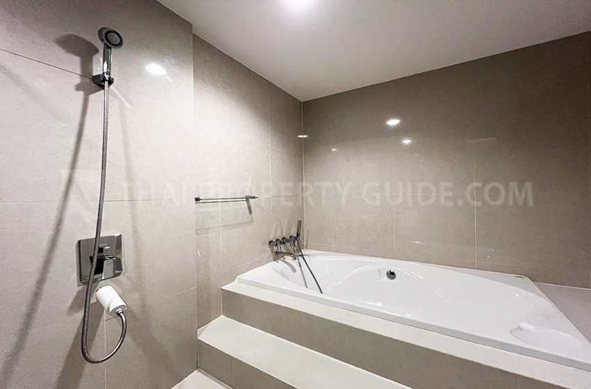 Penthouse in Ploenchit 