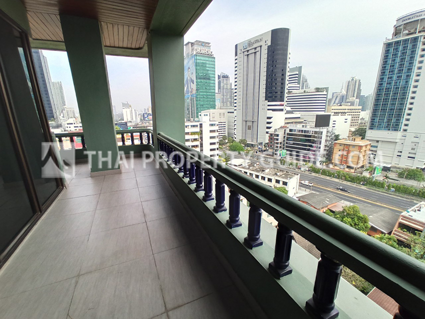 Penthouse in Ploenchit 