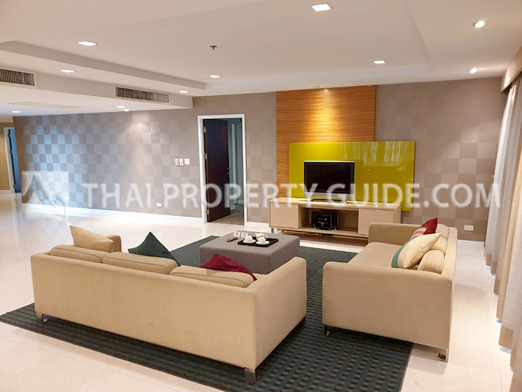 Penthouse for rent in Ploenchit