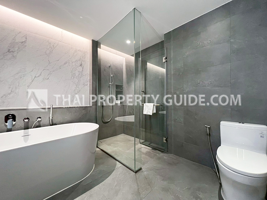 Service Apartment in Ploenchit 