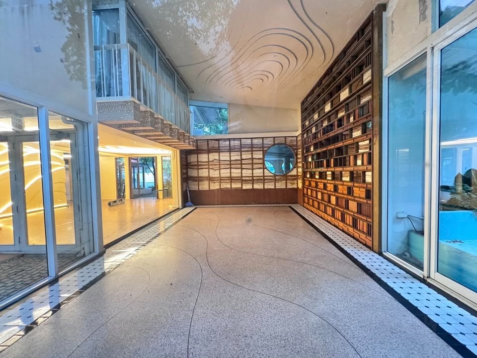 Shophouse in Phaholyothin 