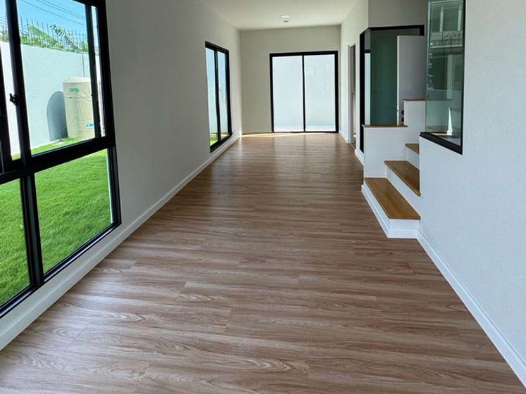 Townhouse for rent in Bangnatrad