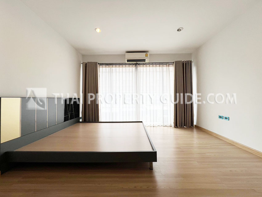 Townhouse in Nichada Thani 