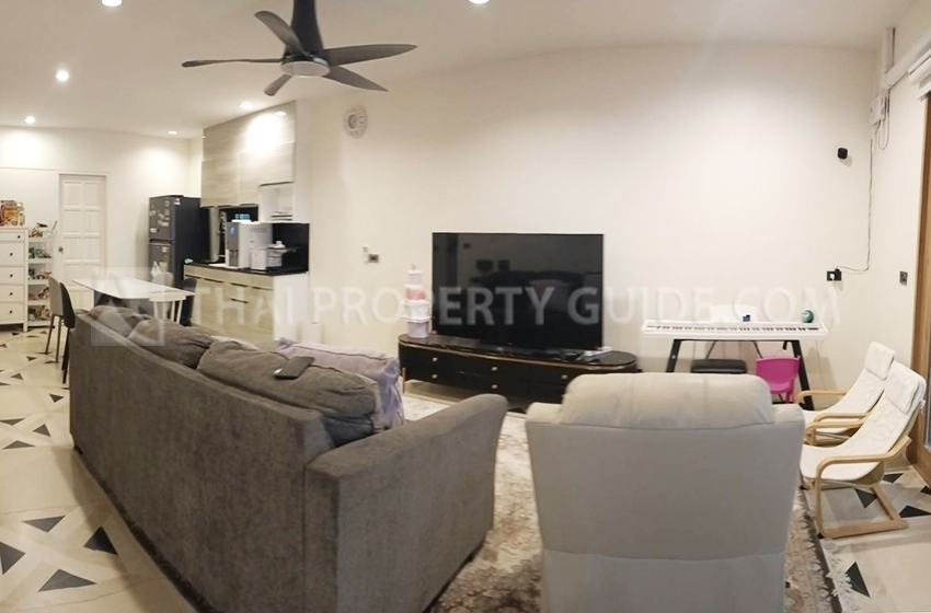 Townhouse in Nichada Thani