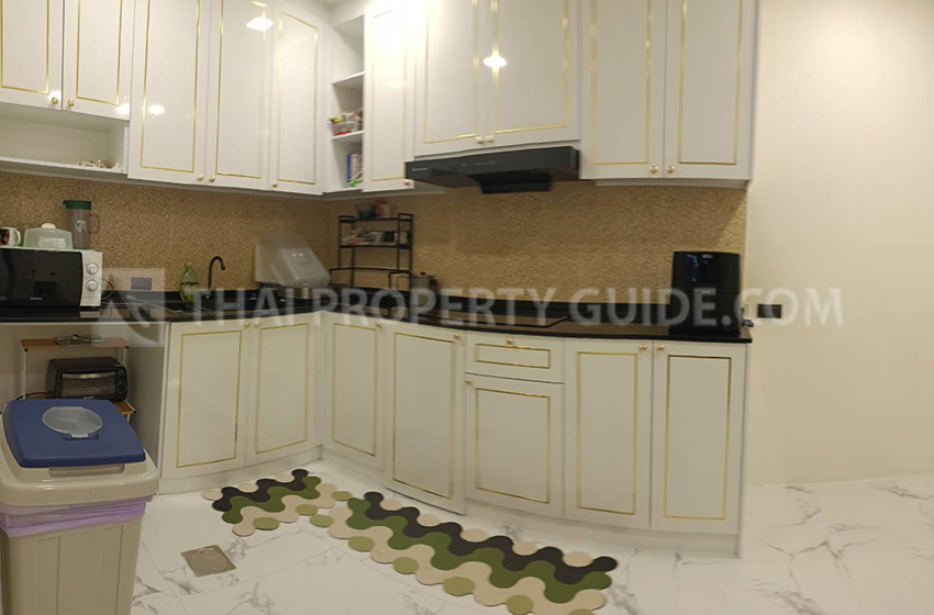 Townhouse in Nichada Thani 