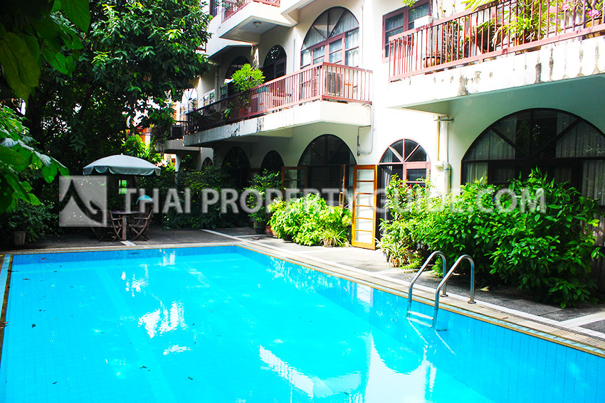 Townhouse in Phaholyothin