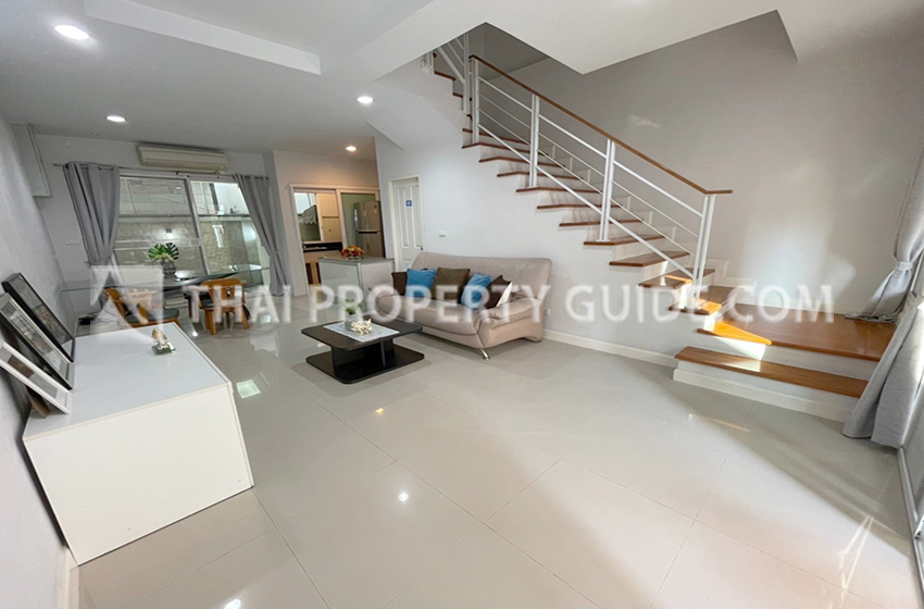 Townhouse for rent in Sathorn