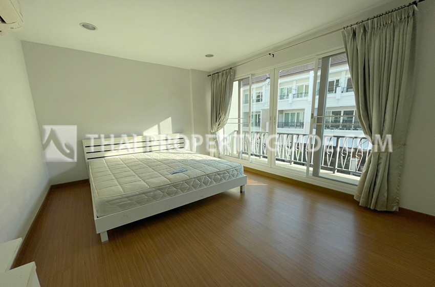 Townhouse in Sathorn 