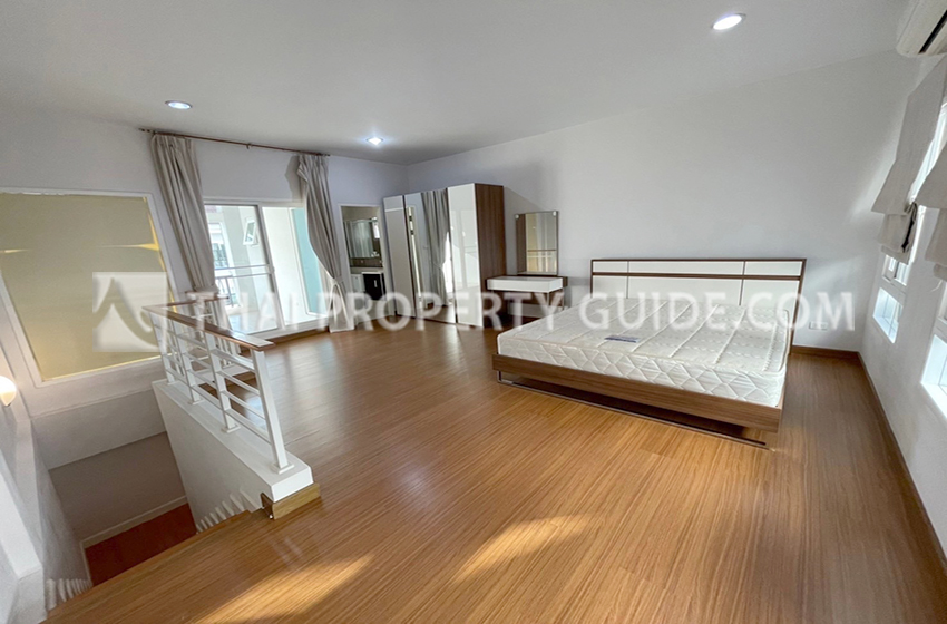 Townhouse in Sathorn 