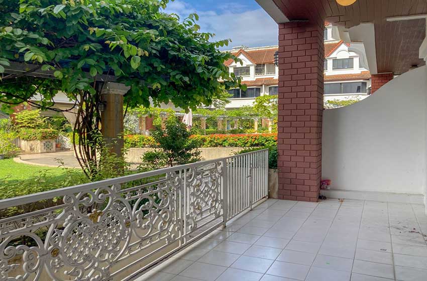 Townhouse in Sukhumvit 