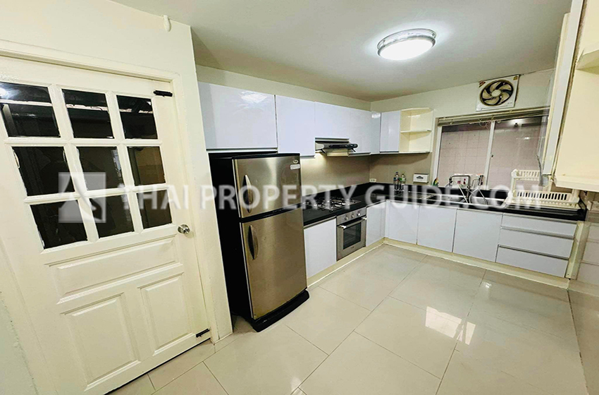 Townhouse in Sukhumvit 