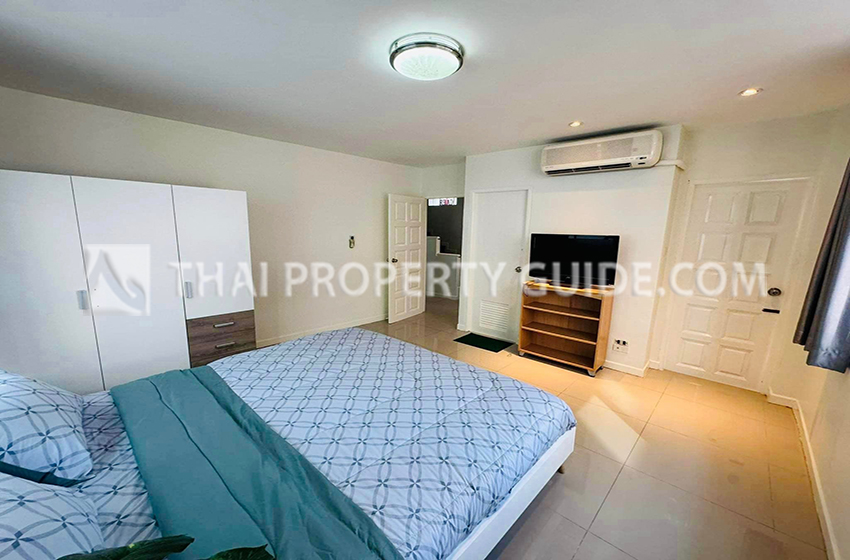 Townhouse in Sukhumvit 