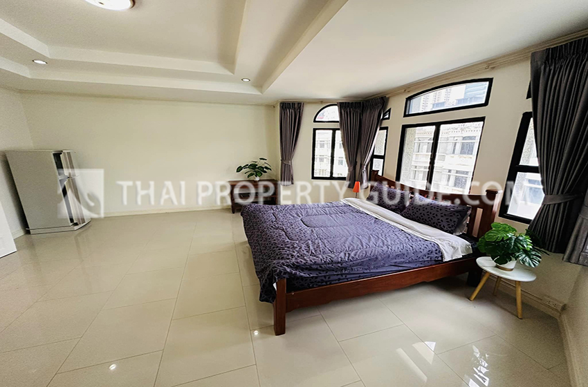 Townhouse in Sukhumvit 